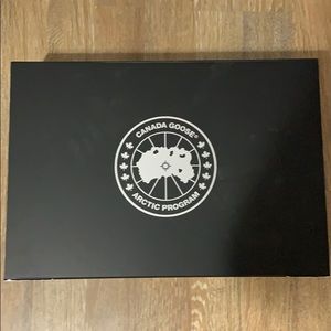 CANADA GOOSE BOX SIZE LARGE